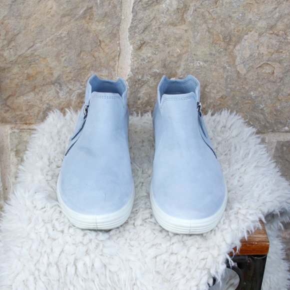 Ecco Pale Blue Low Bootie Size Zip Suede Leather Boot Sneaker Size 10 - Picture 2 of 12
